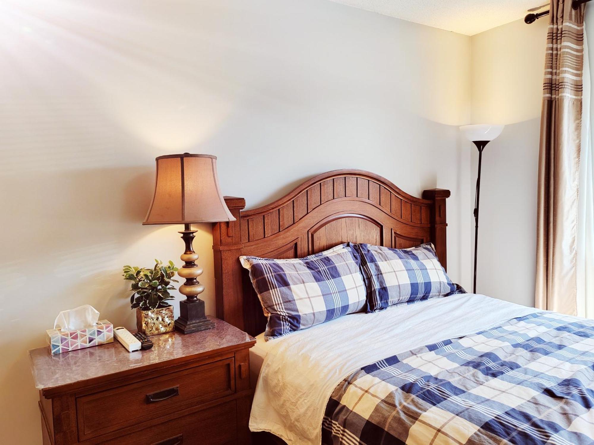 Bed Yvr